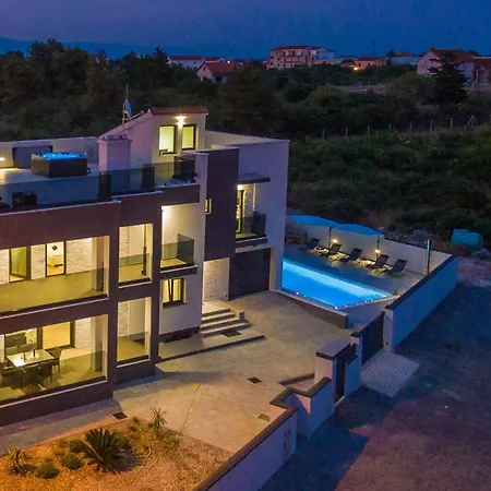 펜션 Nika 자다르